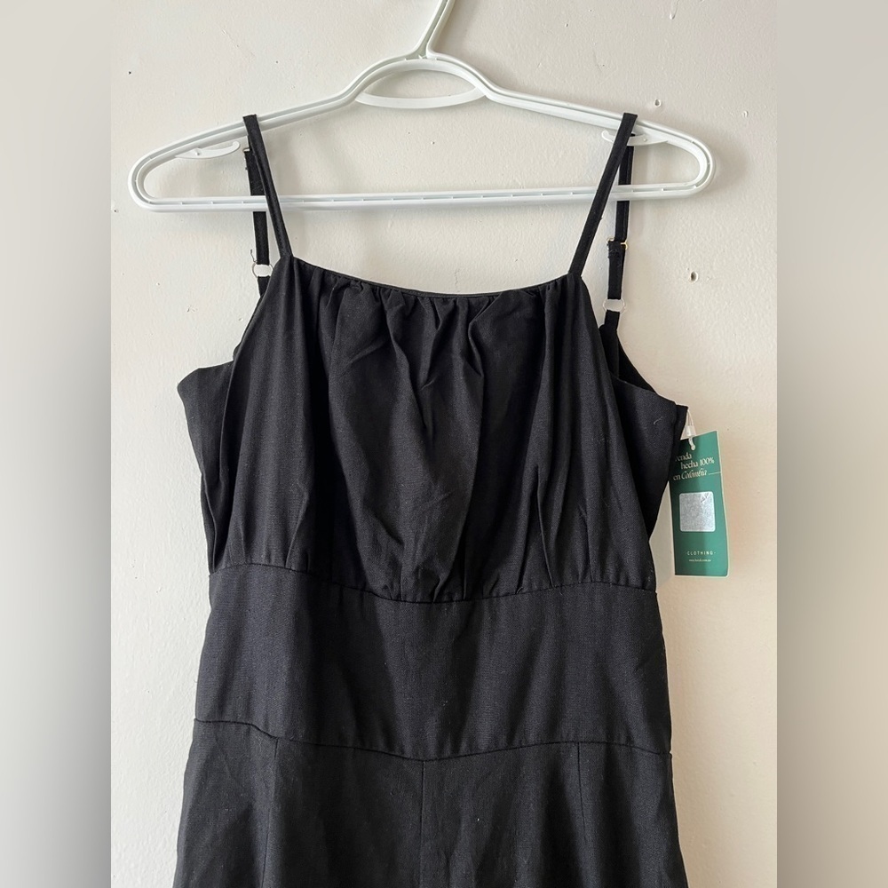Boral Spaghetti Strap Tied Back Seam Waist Wide Leg Black Jumpsuit Sz Small NWT - Picture 3 of 11